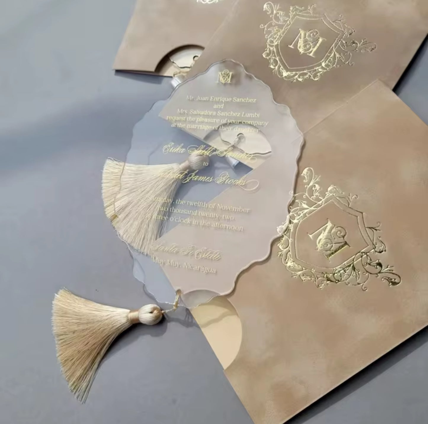 100 pcs Plexiglass wedding invitation cream/beige